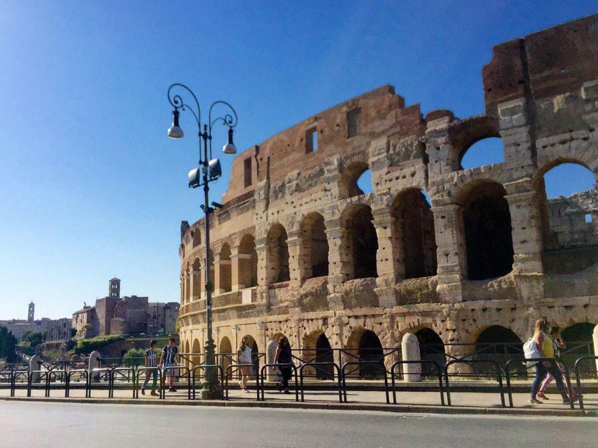 Apartamento Luxury & Charme Colosseo Roma Exterior foto